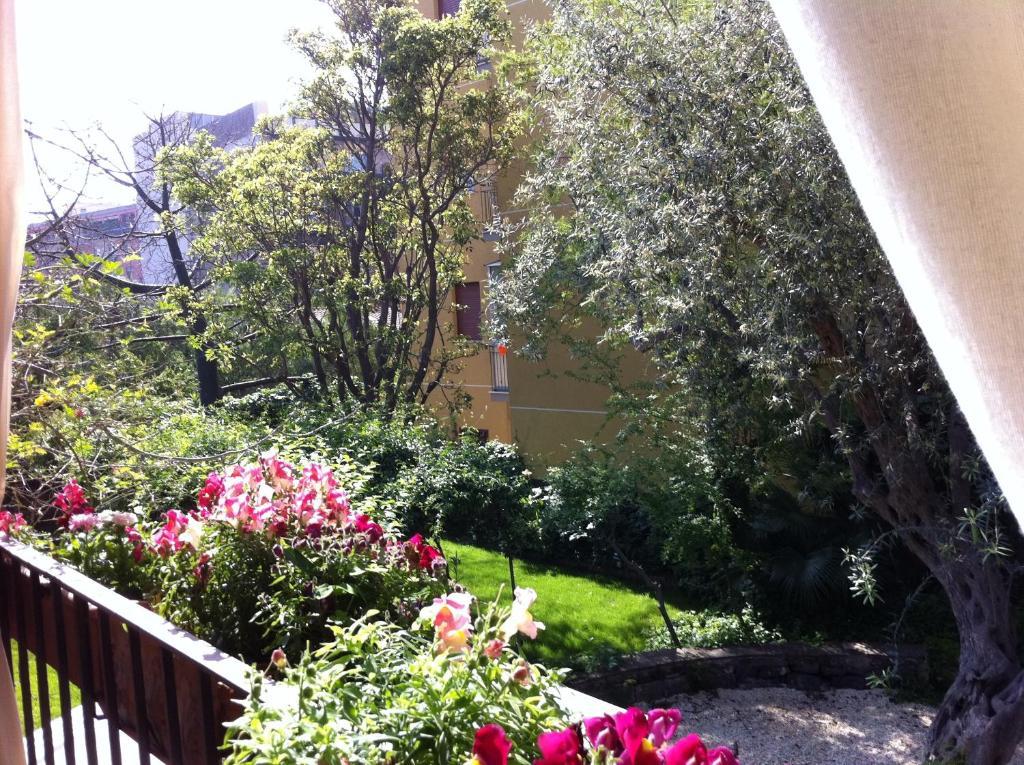 Inn The Garden Κατάνια Εξωτερικό φωτογραφία